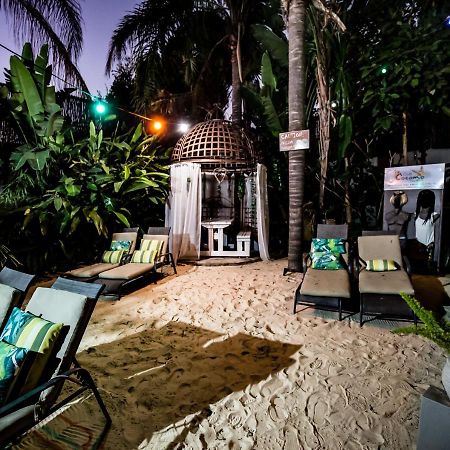Club Cocomo Hartbeespoort Exterior photo
