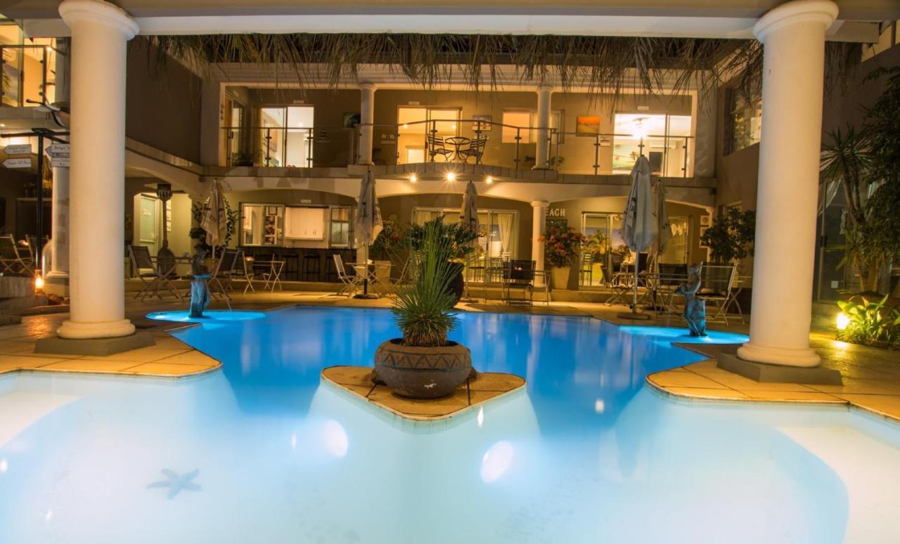 Club Cocomo Hartbeespoort Exterior photo