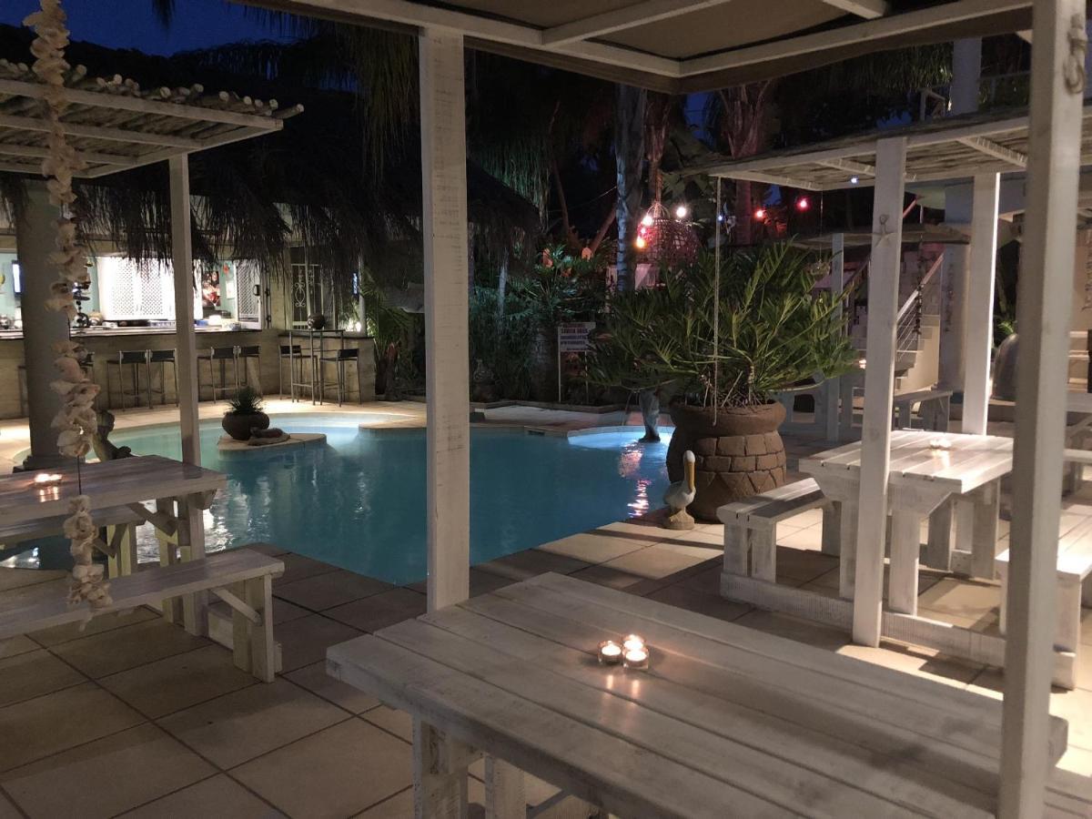 Club Cocomo Hartbeespoort Exterior photo