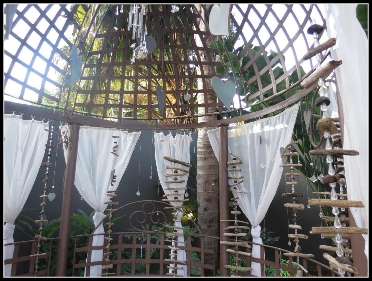 Club Cocomo Hartbeespoort Exterior photo